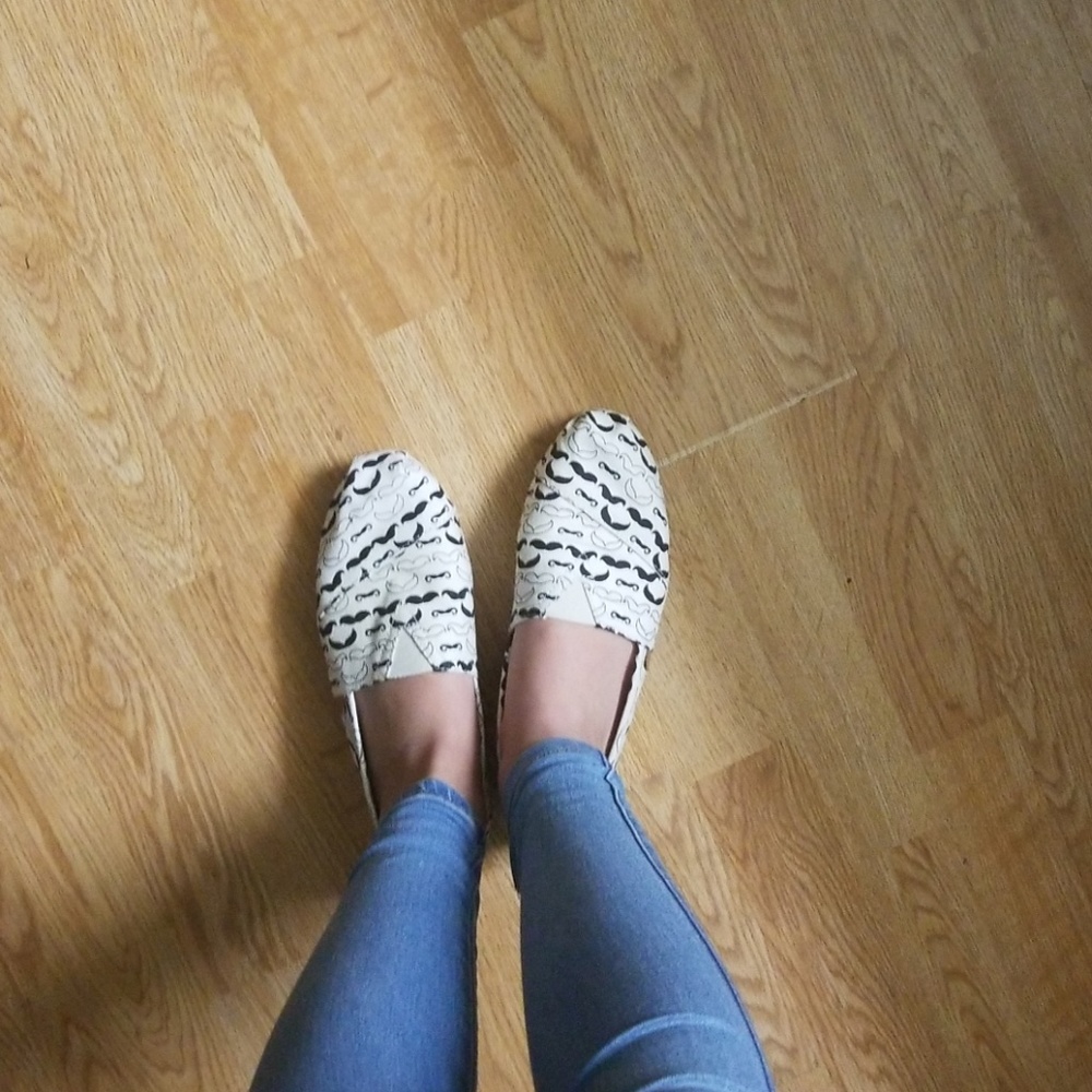 Shoes - Picture 2 of 3